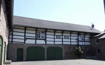 Einfahrt Innenhof.jpg